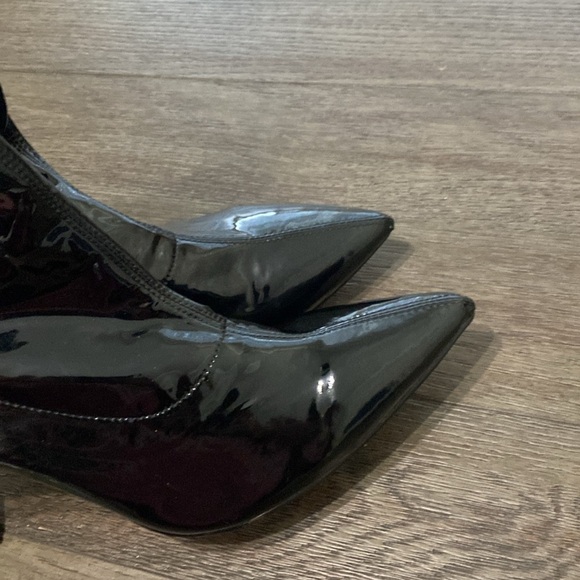 NWT BURJU Savage Ankle Closed Pointed Toe Wet Look With Sparkle Heel 15 - Picture 8 of 9